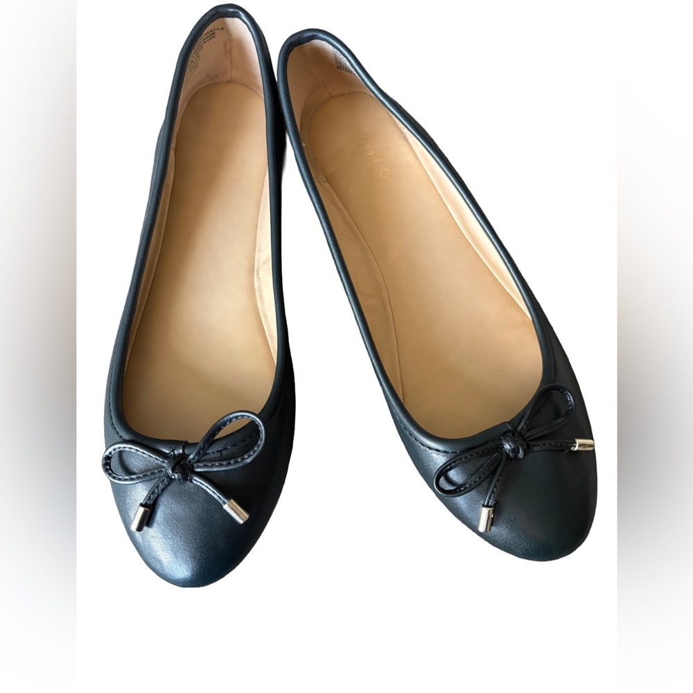 Women’s Apt 9 Black Ballet Flats with Silver-Capped Ties, Size 7